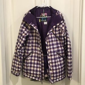 Cute ski wear for the curves!